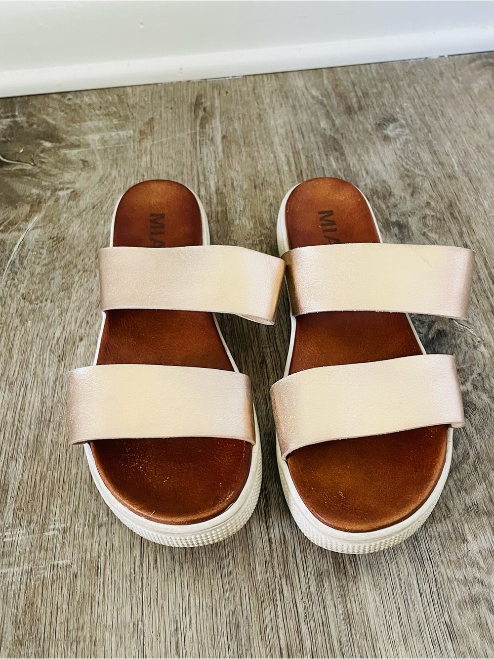 MIA Women’s Size 9 Cream Beige Double Strap Slide Sandals Platform Casual